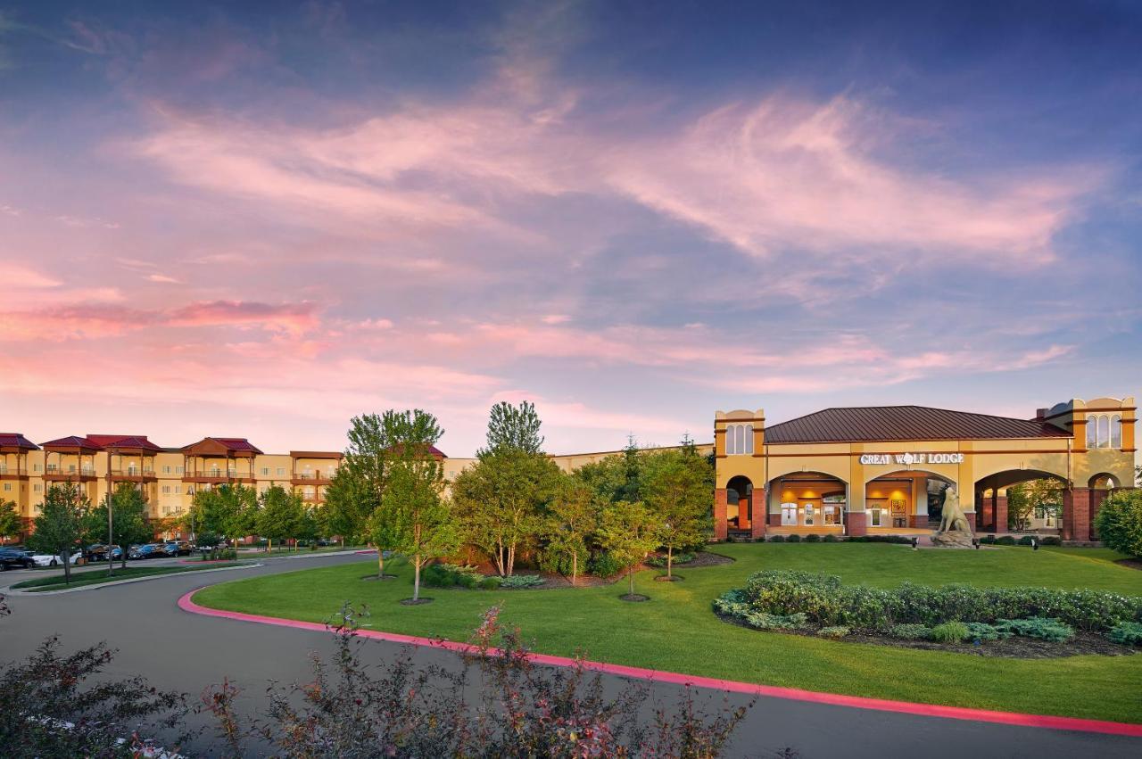 Great Wolf Lodge Chicago/Gurnee Exterior photo